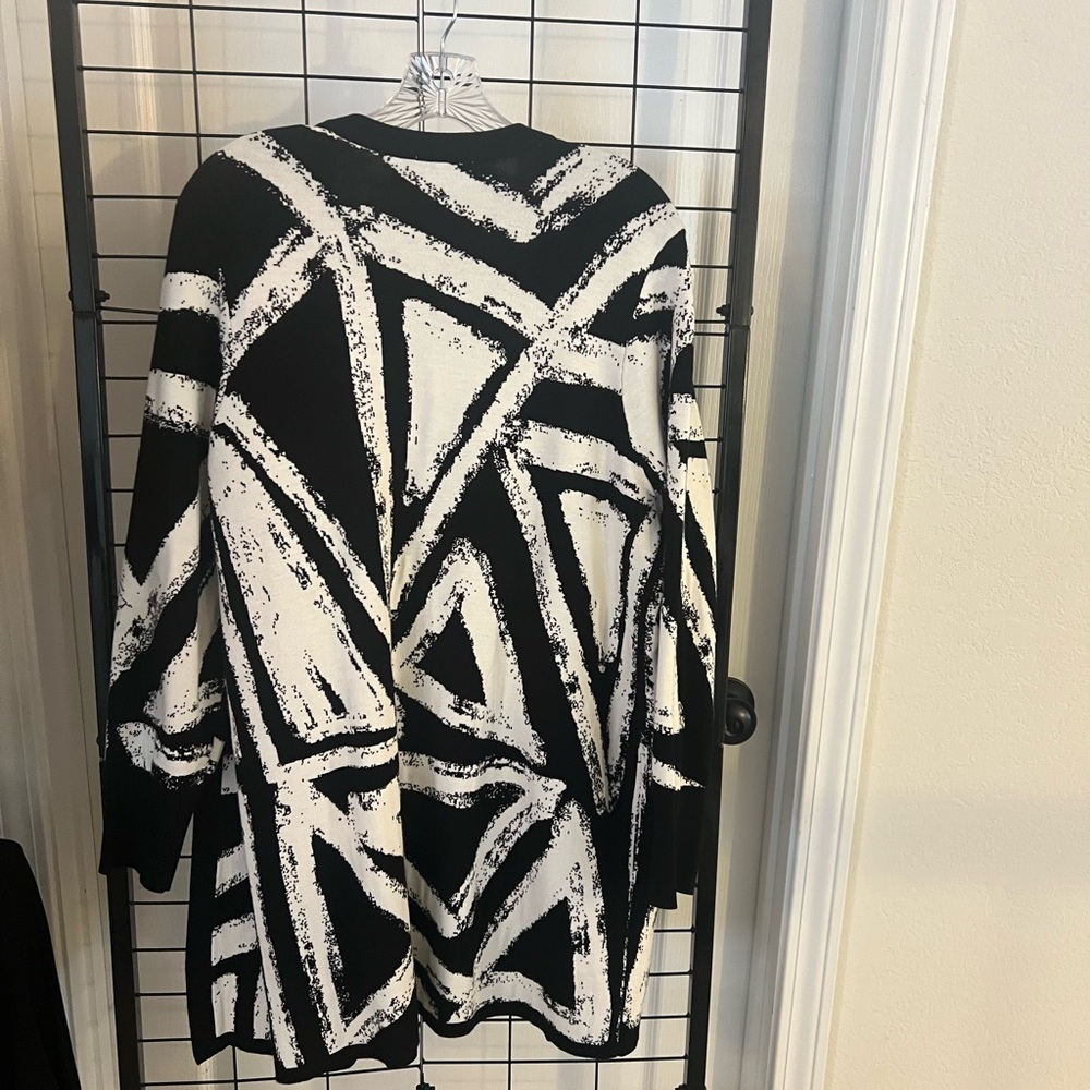 Chico's Black and White Geometric Open Cardigan